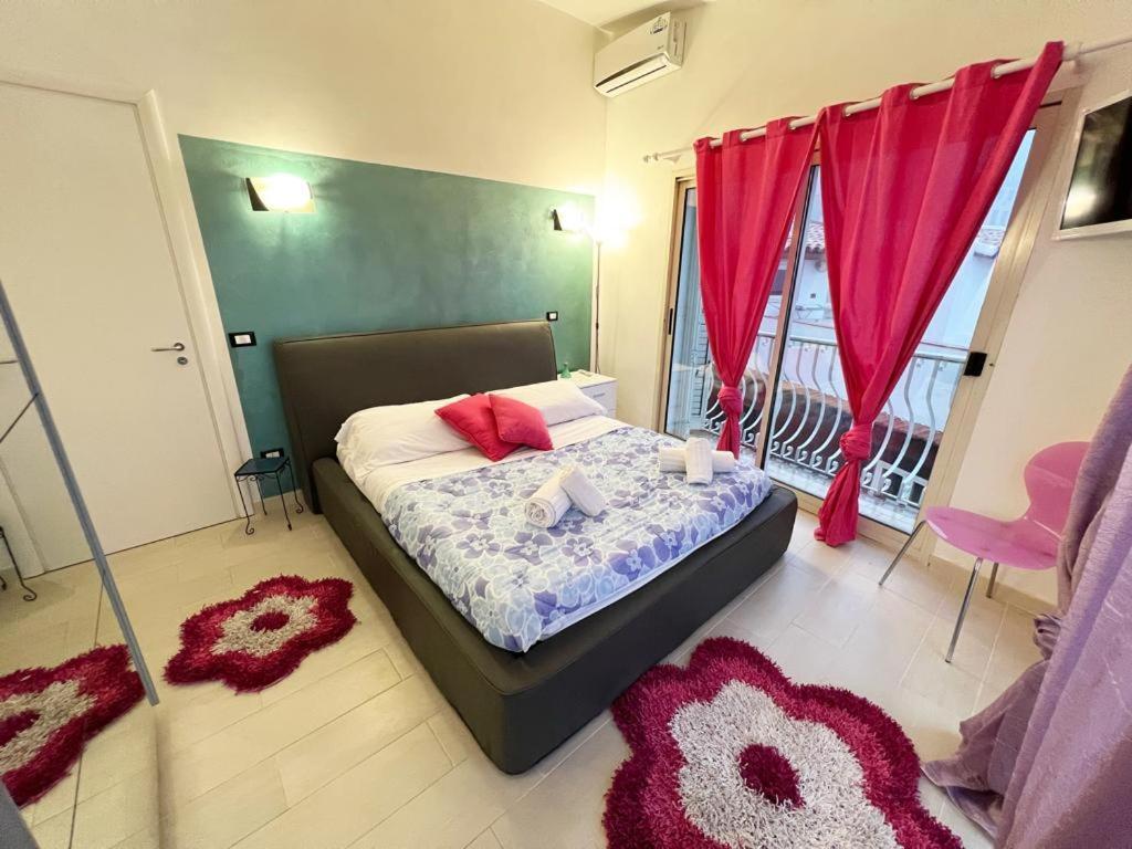 Apartment Taormina Center With Terrace, Via Celestino Penna 6 Exteriör bild